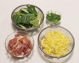 胡桃と桜えび香る☆鶏肉のチンゲン菜炒め作り方1写真