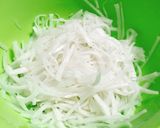 簡単調理・太白胡麻油・柔らか大根のサラダ作り方1写真