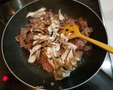 牛ごぼうと舞茸の甘辛炒め煮作り方2写真