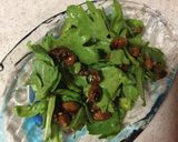焦がし納豆と春菊のサラダ作り方4写真