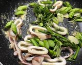 ウドと茹でイカの味噌マヨ♪作り方3写真