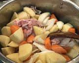 豚バラ肉を使って…基本の肉じゃが♡作り方3写真