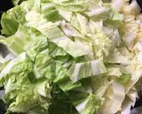 白菜と鶏団子のスープ作り方1写真