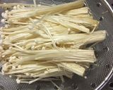 《我が家のおつまみ》えのきのホイル蒸し作り方1写真