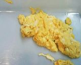 簡単!!しめじと挽き肉でカレー風味ニラ玉作り方3写真