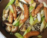 ☆ウィンナーとしいたけの鶏ガラ炒め☆作り方11写真