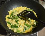 粉物好きのためのニラとキャベツの卵焼き作り方2写真