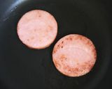 簡単！ソーセージと目玉焼きのハンバーガー作り方3写真