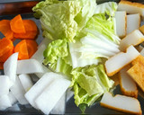 さつま揚げとたっぷり野菜のお味噌汁作り方1写真