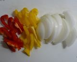 お弁当にも♪新玉ねぎとパプリカ炒め作り方1写真