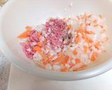 いなり揚げにお肉や卵を入れた煮物作り方1写真
