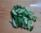 鮭の中骨缶詰と玉ねぎの粒マスタードサラダ作り方3写真