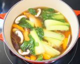 【青梗菜と鶏手羽中の中華煮込み】万能煮込作り方5写真