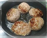簡単☆ふんわり味噌マヨ豆腐ハンバーグ♪作り方6写真