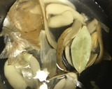 土鍋で作る 丸ごと新玉ねぎと手羽先スープ作り方2写真