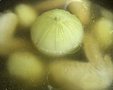 土鍋で作る 丸ごと新玉ねぎと手羽先スープ作り方10写真