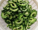 簡単、夏パスタ!ゴーヤのペベロンチーノ作り方1写真