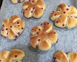 手ごね☆バターなし☆苺の粒ジャム入りパン作り方14写真