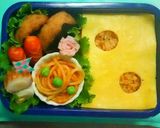 キャラ弁 穴開き卵でてんとう虫オムライス作り方1写真