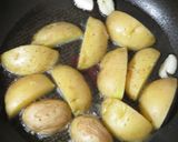 じゃがいものピリ辛焼き☆イカか鰹の塩辛で作り方5写真