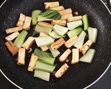 厚揚げとチンゲン菜のペペロンチーノ風炒め作り方4写真