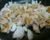 市販のミートソースで☆鶏と玉ねぎの炒め煮作り方3写真