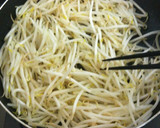 しゃっきりピリ旨♪もやしの簡単ラー油炒め作り方3写真