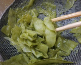 捨てないで！えんどう豆のさやのスープ作り方5写真