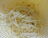 簡単！ピリ辛♪もやしとカニカマの中華あえ作り方2写真