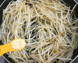 しゃっきりピリ旨♪もやしの簡単ラー油炒め作り方5写真