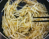 しゃっきりピリ旨♪もやしの簡単ラー油炒め作り方6写真