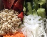 大麦とあり合わせ野菜のサラダ作り方1写真