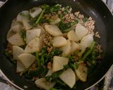 葉っぱもご一緒に～！！肉味噌大根炒め作り方4写真