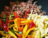 キャベツとパプリカの彩り牛肉辛味噌炒め作り方7写真