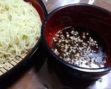 ざるラーメンにノビルのムカゴをトッピング作り方4写真