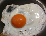 目玉焼きしらすのせ☝目玉焼きでカルシウム作り方1写真