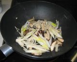 きのこの醤油炒めにんにくの香り！作り方3写真