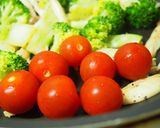 甘さ増す！プチトマトとブロッコリー炒め♪作り方11写真