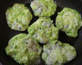 牡蠣とアーサ（あおさ）のチヂミ風ポテ焼き作り方5写真