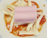 お弁当に☆餃子の皮でお花のソーセージ巻き作り方3写真