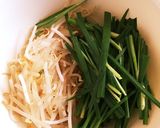 豚肉ともやしとニラのうまうまスープ作り方2写真