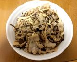 豚バラとキノコの塩昆布炒め作り方5写真