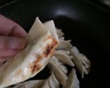 羽根水で作る♢羽根つき餃子♢作り方7写真