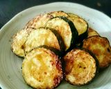 簡単！焼きズッキーニ ガーリック風味作り方5写真