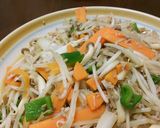 おろし生にんにく醤油で肉もやし炒め。作り方7写真
