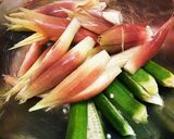 ＊食欲増進！茗荷とオクラの豚肉黒酢炒め＊作り方1写真