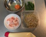 お弁当に♡海老もやし卵インゲンのマヨ炒め作り方1写真