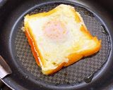 ☼フライパンで♪目玉焼入りくり抜き食パン作り方4写真