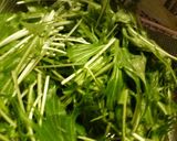 ✿水菜と❀魚肉ソーセージの✿ゴマソテー作り方1写真