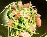 ✿水菜と❀魚肉ソーセージの✿ゴマソテー作り方3写真